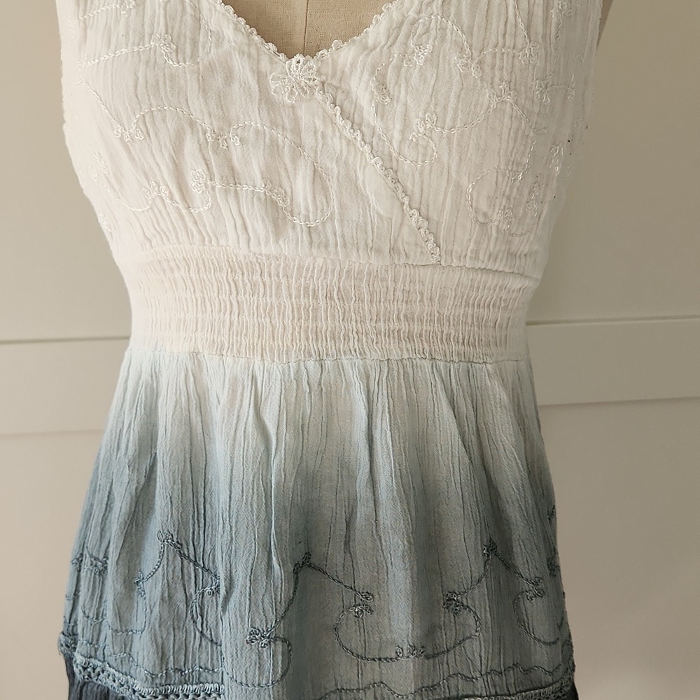Raya Sun Blue and White Gradient Dress - Picture 2 of 7